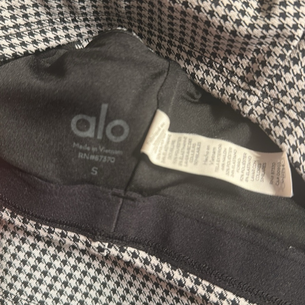 ALO Yoga Black and White Skirt Set - Picture 6 of 8